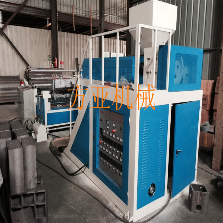 FTPE-1800型單機(jī)頭聚乙烯氣泡膜機(jī)